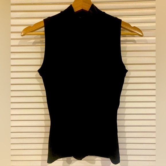 SOLD Banana Republic Mock Neck Sleeveless Tank XS in Black - Picture 1 of 4